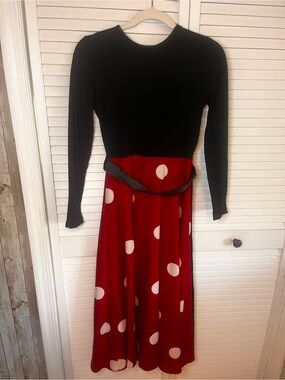 Black and Red Polka Dot Maxi Dress with Long Sleeves